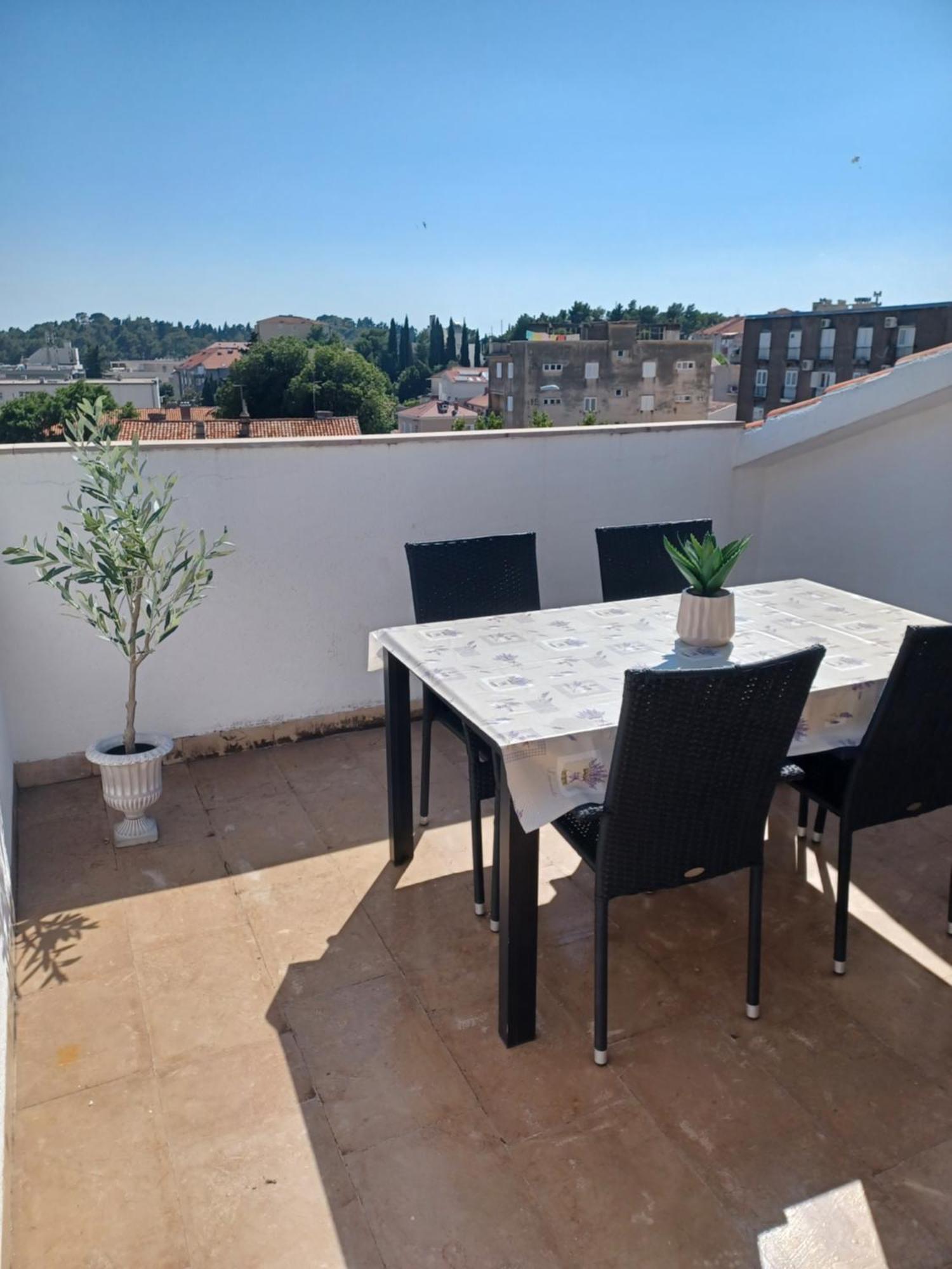 Apartments Emilija 마카르스카 객실 사진